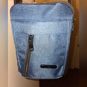 Small multi-zipper bag